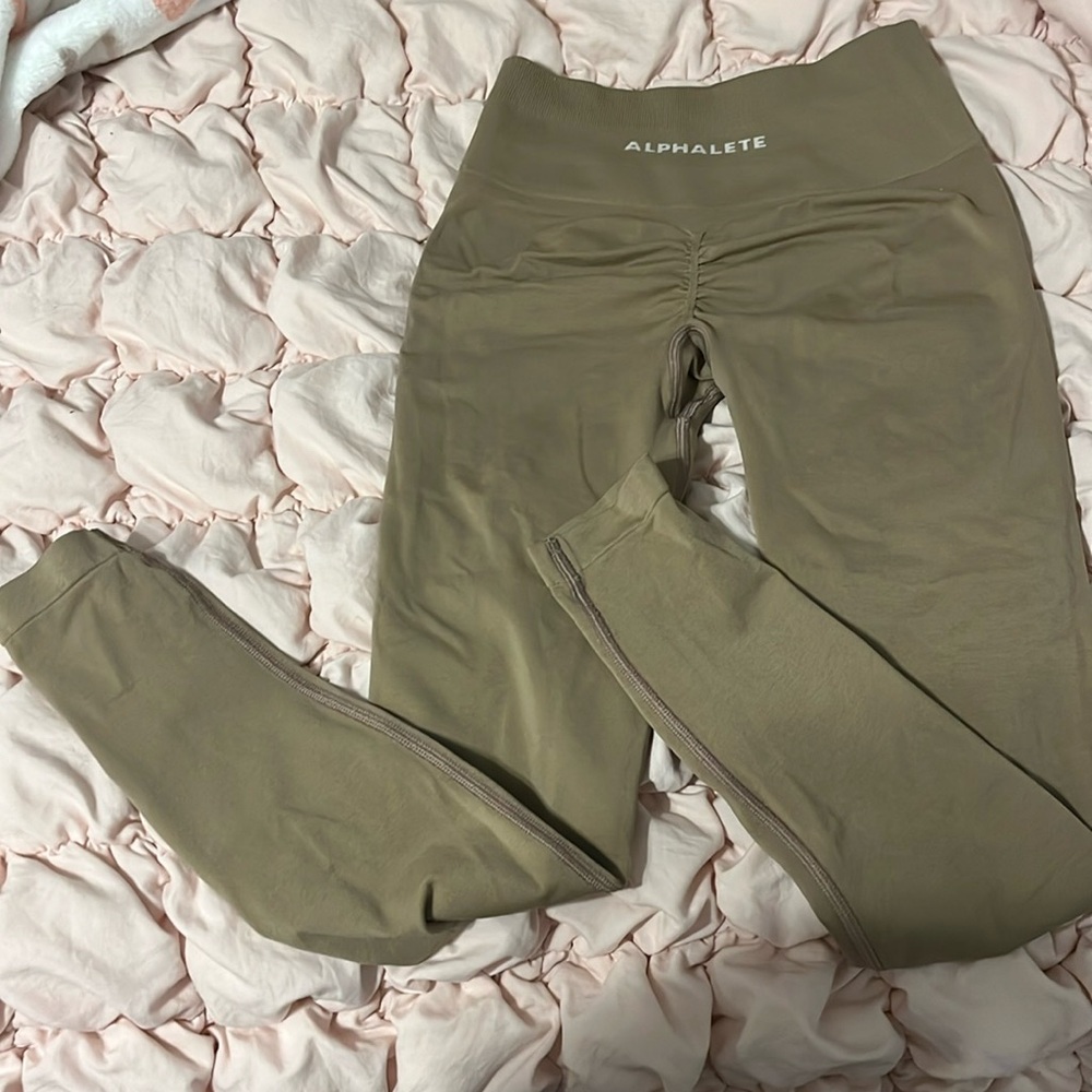 Alphalete Amplify Leggings